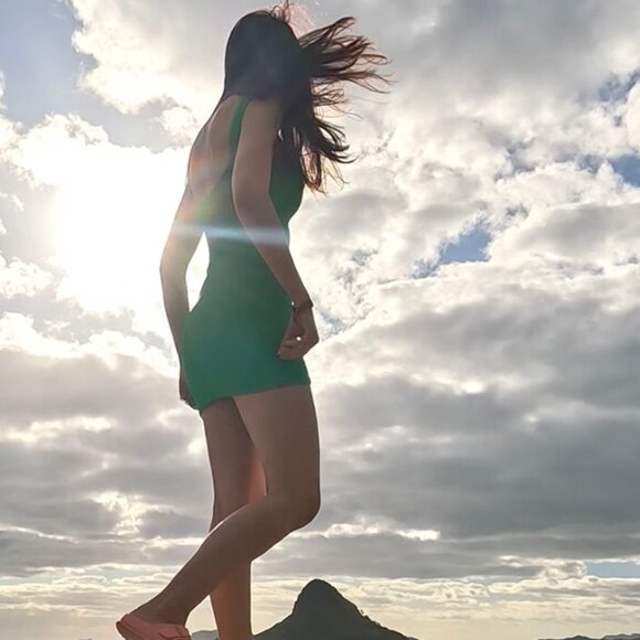 Hunza G Crinkle Knit Mini Tank Dress One Size in Emerald Green, Worn Just Once - Picture 9 of 13